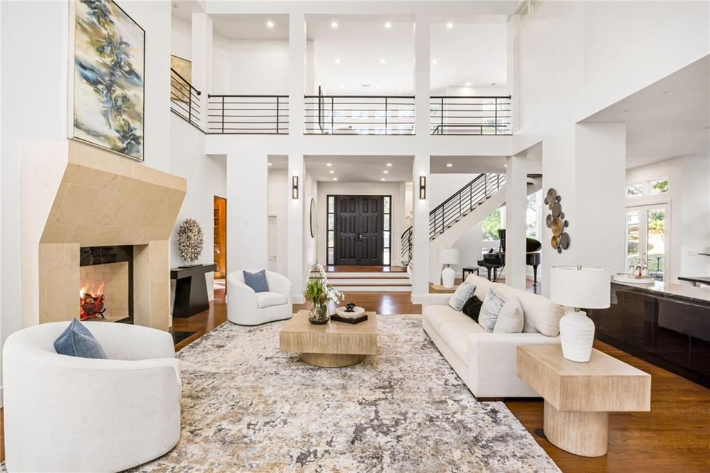 35 Robin Hood Road NE