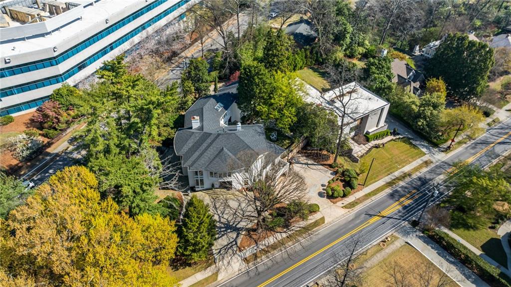 35 Robin Hood Road NE