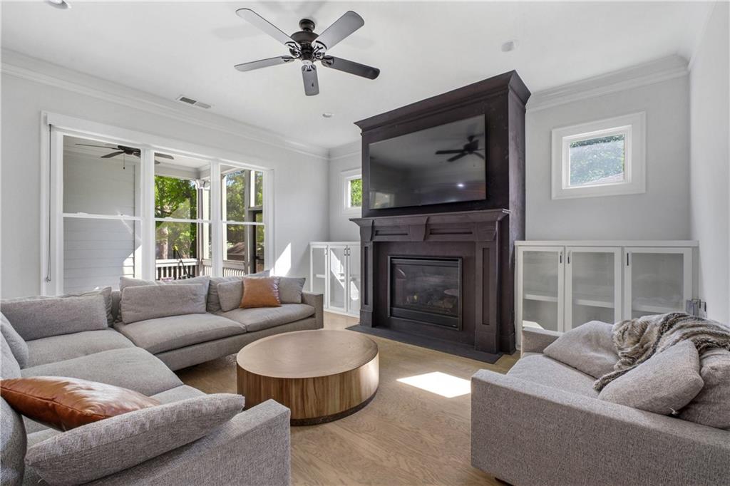 1464 Glenwood Avenue SE