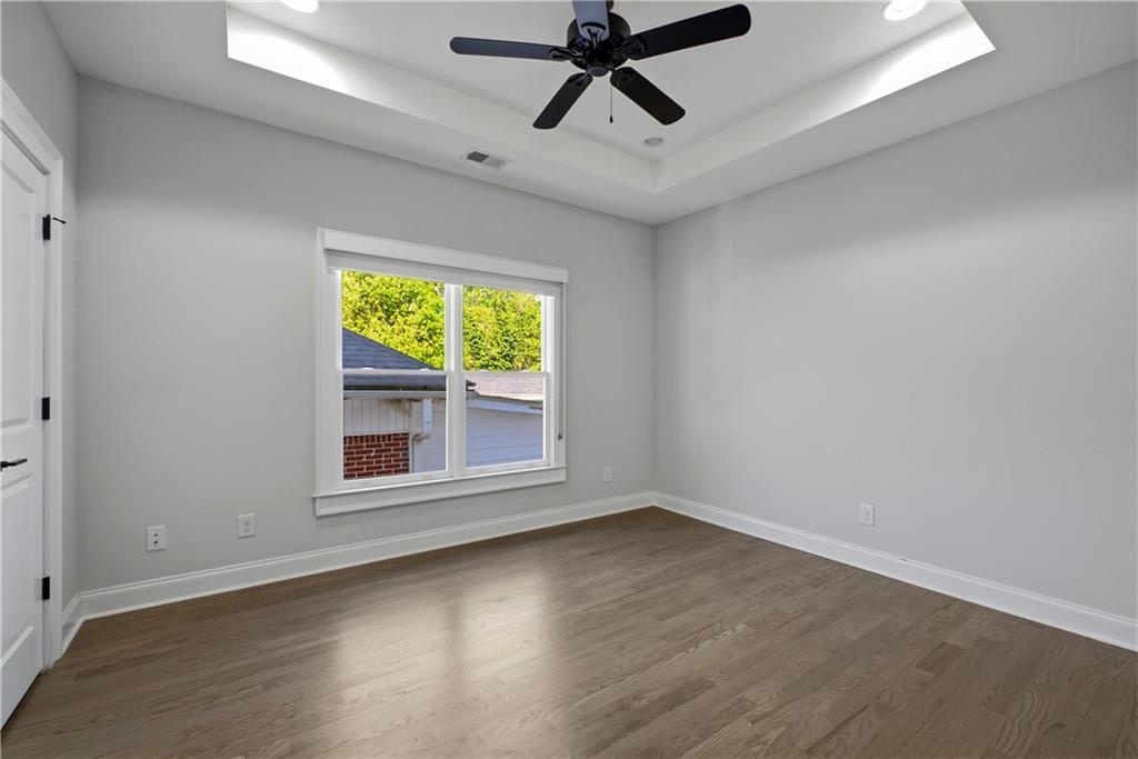 1464 Glenwood Avenue SE