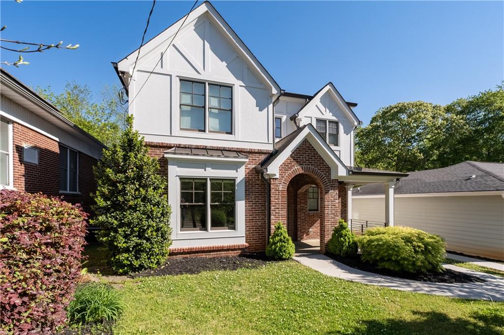 1464 Glenwood Avenue SE