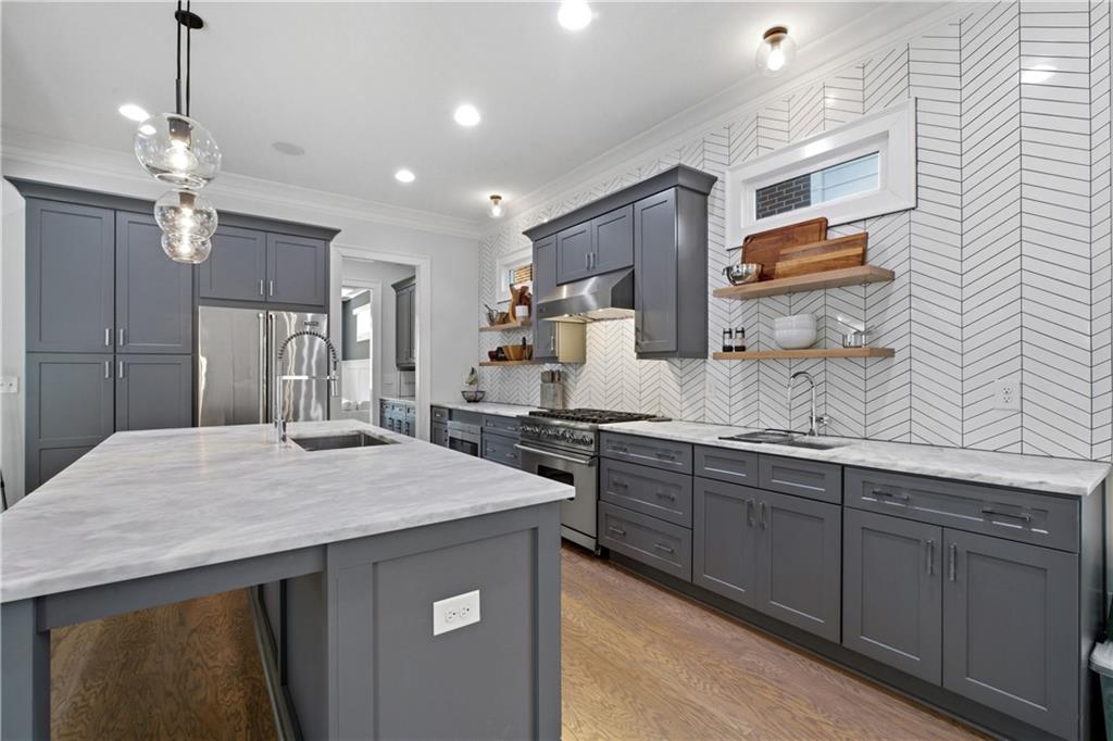 1464 Glenwood Avenue SE