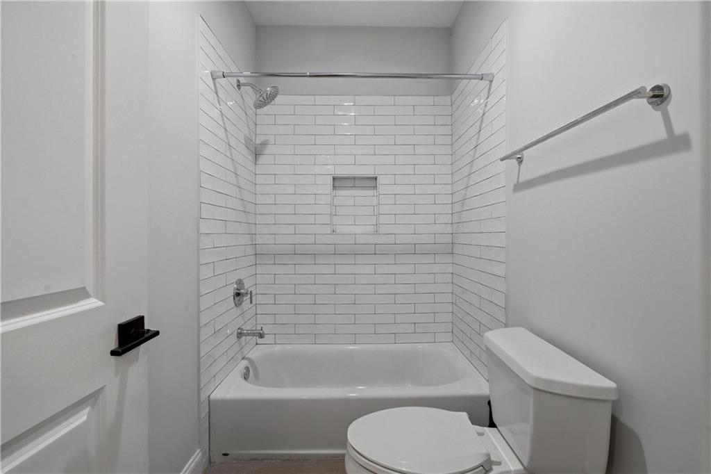 1464 Glenwood Avenue SE