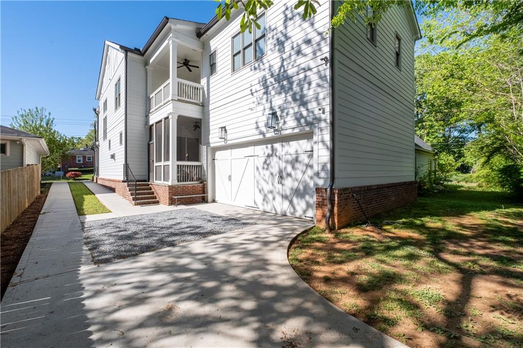 1464 Glenwood Avenue SE