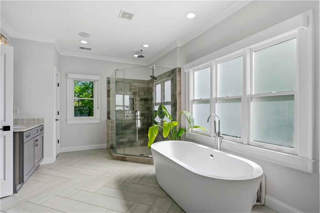 1464 Glenwood Avenue SE