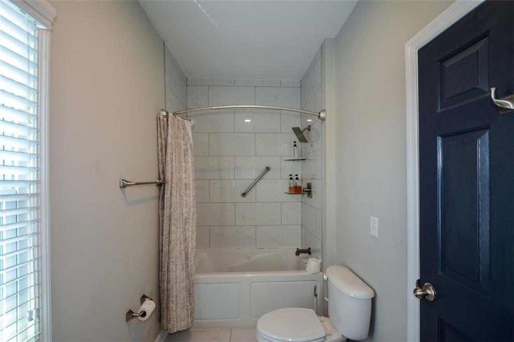 64 Howell Street SE