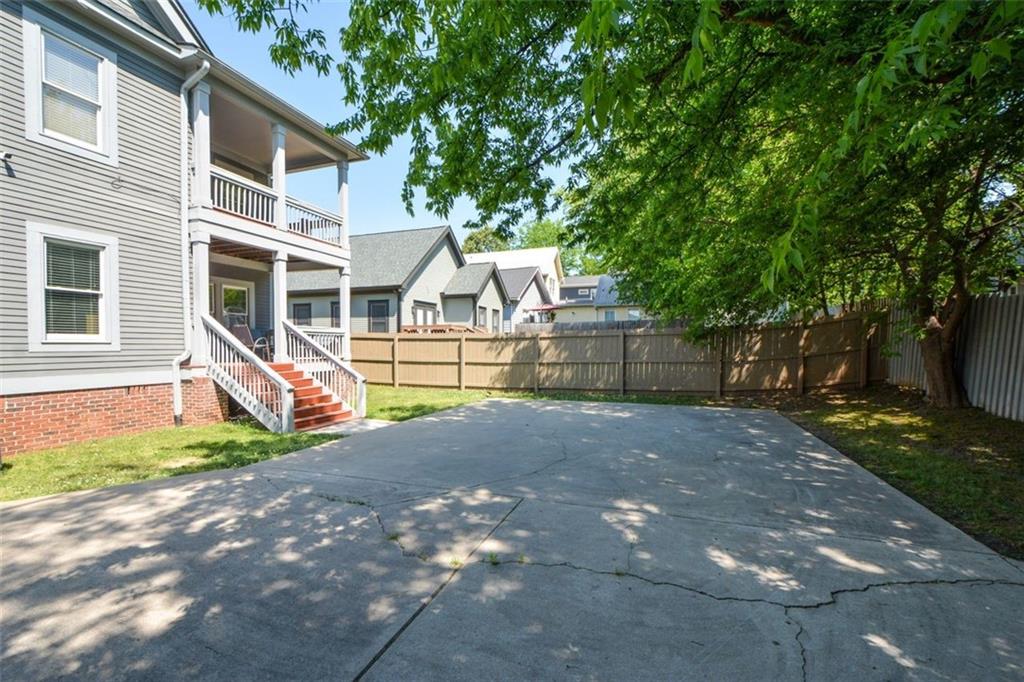 64 Howell Street SE