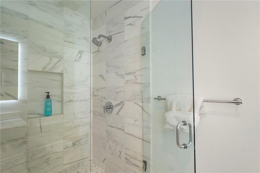 3630 Peachtree Road NE Unit 2204