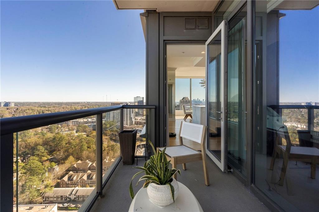 3630 Peachtree Road NE Unit 2204