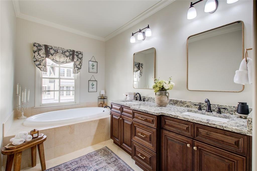 223 Trecastle Square