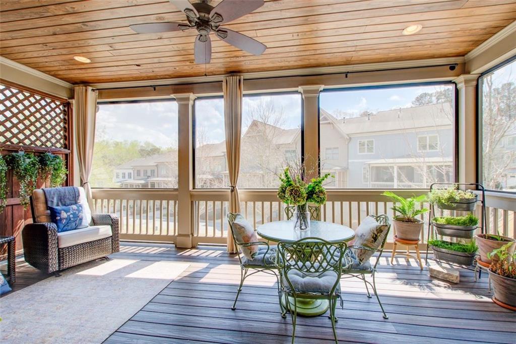 223 Trecastle Square