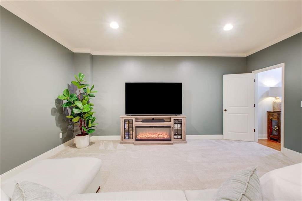 223 Trecastle Square