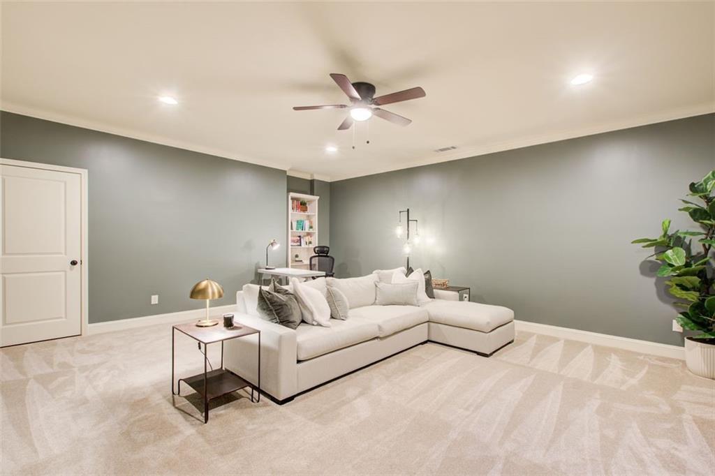 223 Trecastle Square