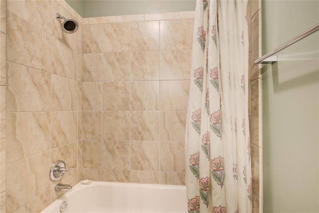 223 Trecastle Square