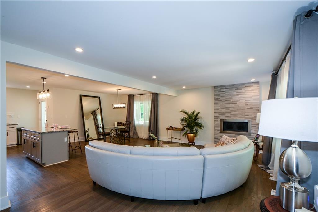 2501 Pine Branch Way