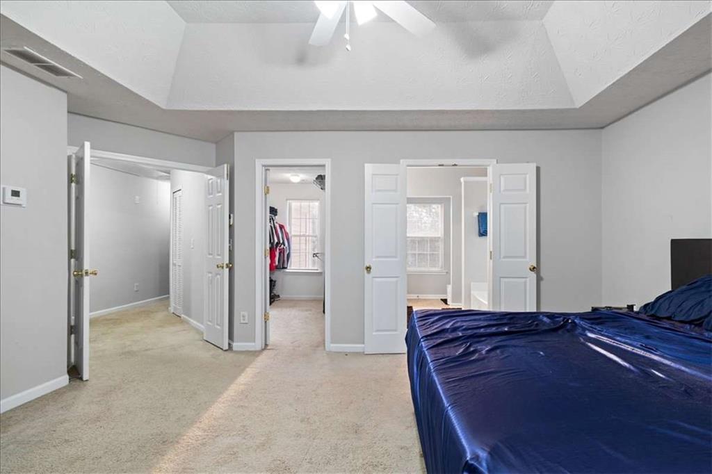 2628 ESSEX Court