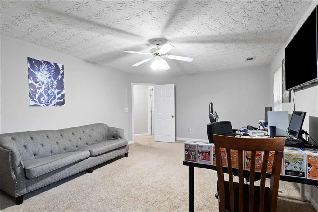 2628 ESSEX Court