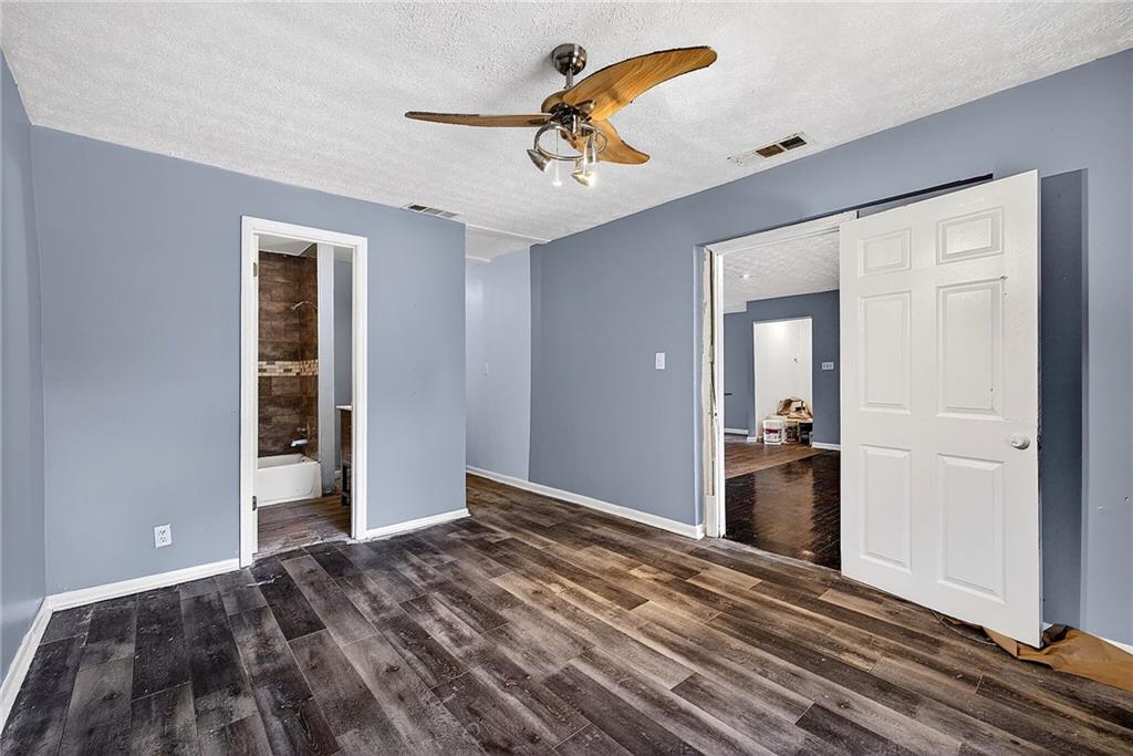 5173 Kingswood Circle