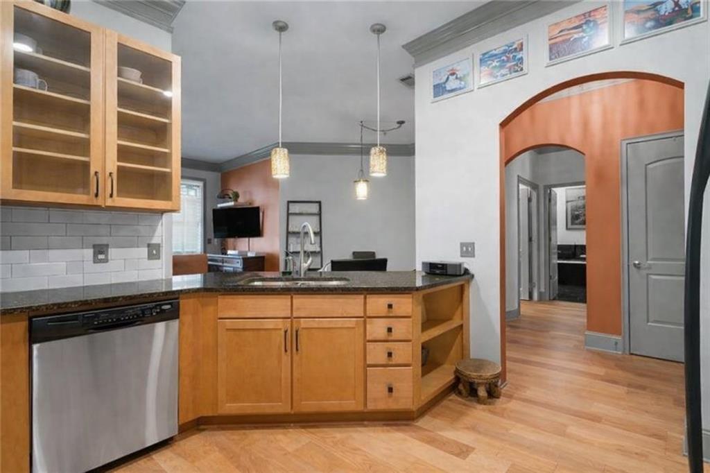 3621 VININGS SLOPE SE Unit 2516