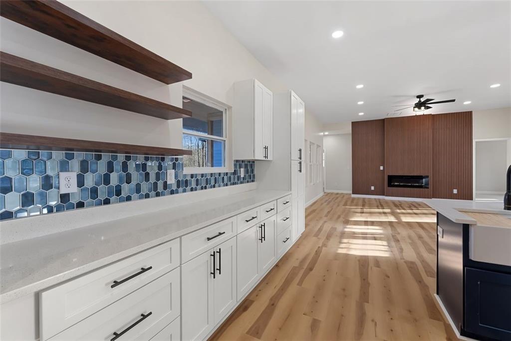 705 SEABOLT Road