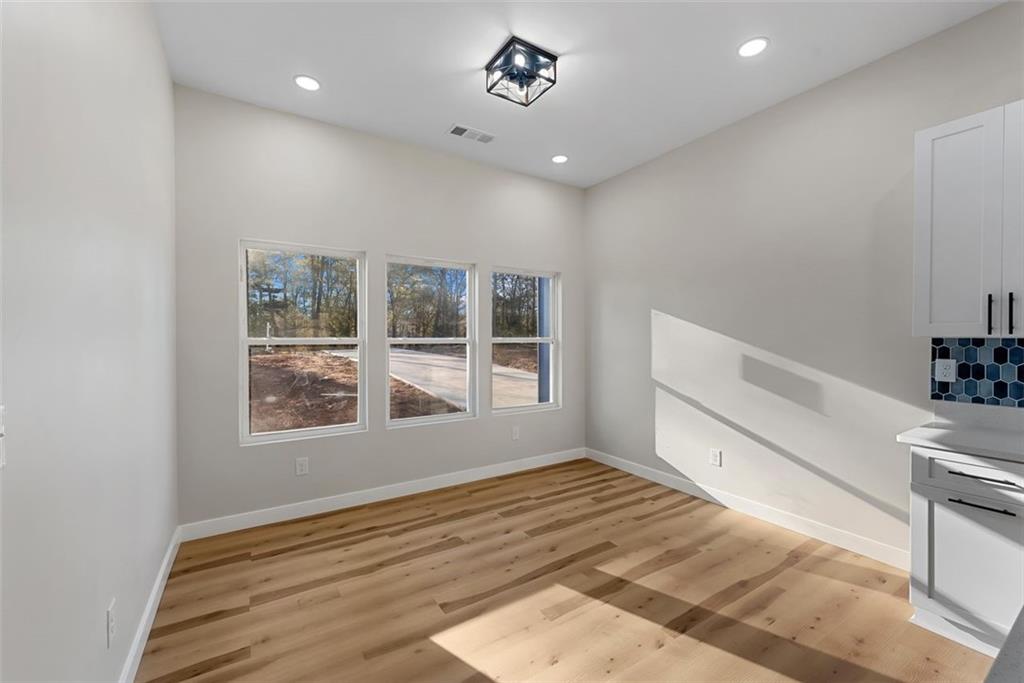 705 SEABOLT Road