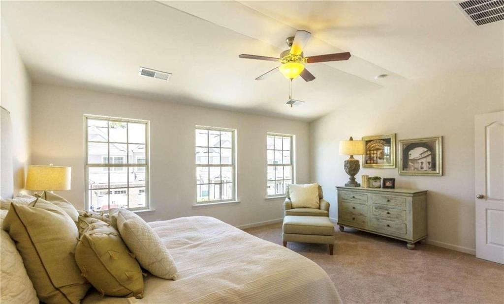 5888 Radford Loop