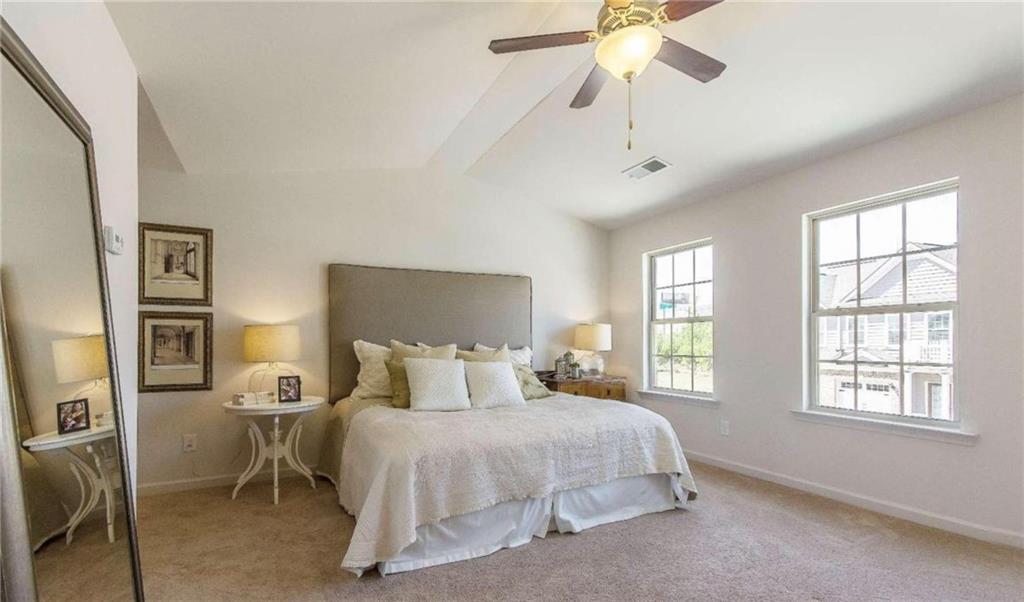 5888 Radford Loop
