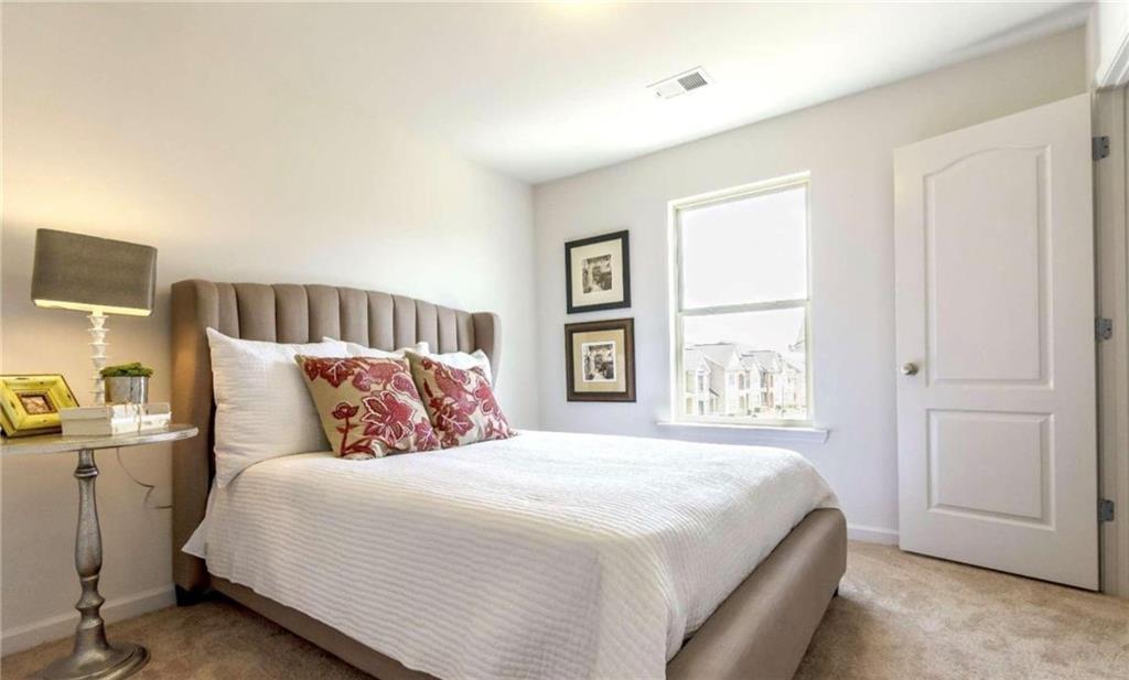 5888 Radford Loop