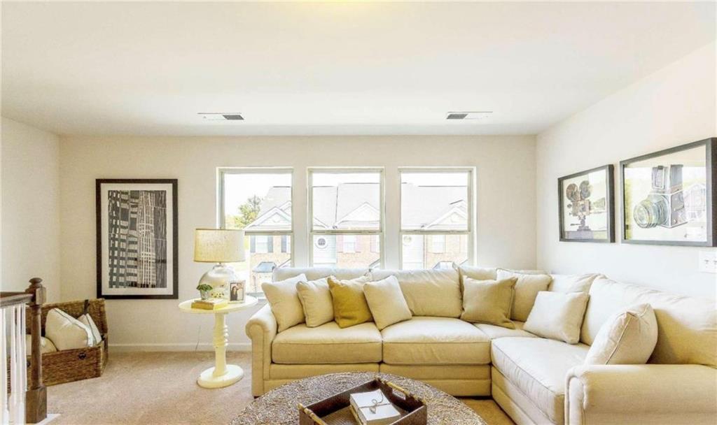 5888 Radford Loop