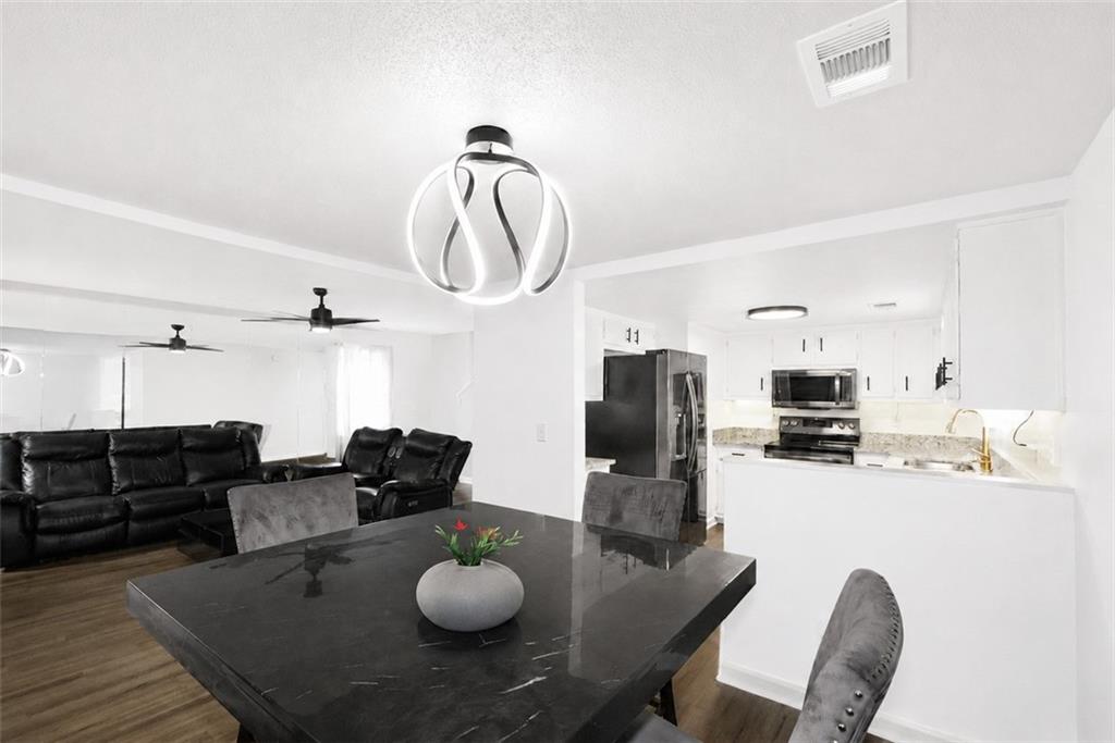 5059 Martins Crossing Road