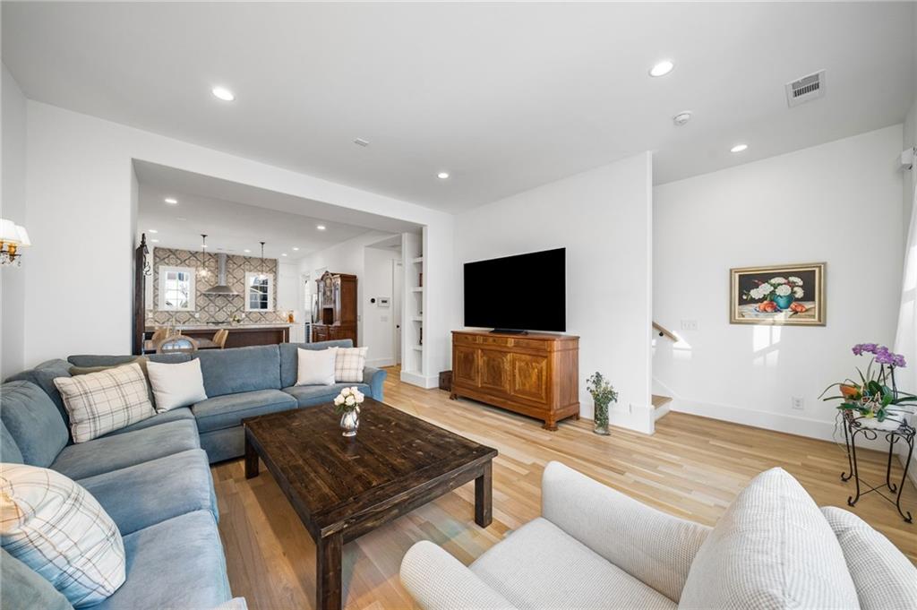 12 Bass Street SE