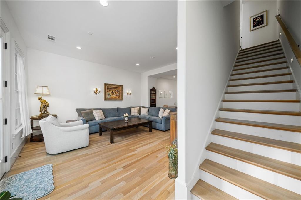 12 Bass Street SE