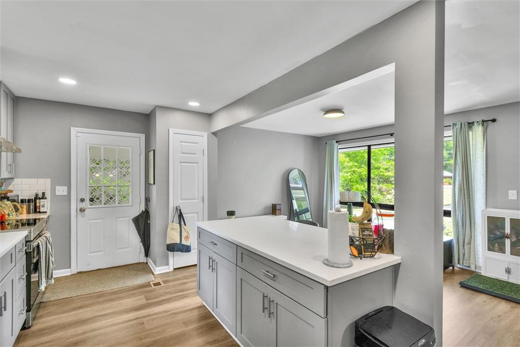 245 Lunie Drive SW