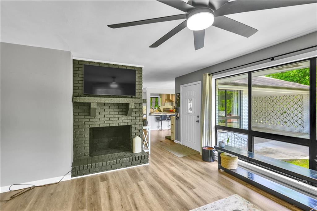 245 Lunie Drive SW