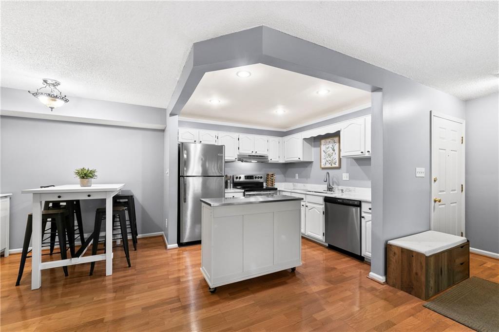524 Mcgill Place NE Unit 524