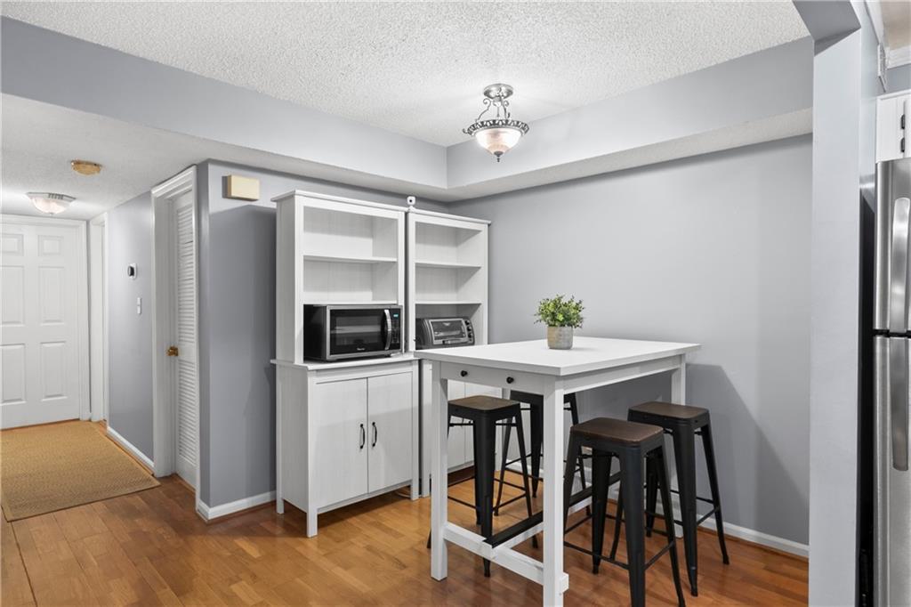 524 Mcgill Place NE Unit 524