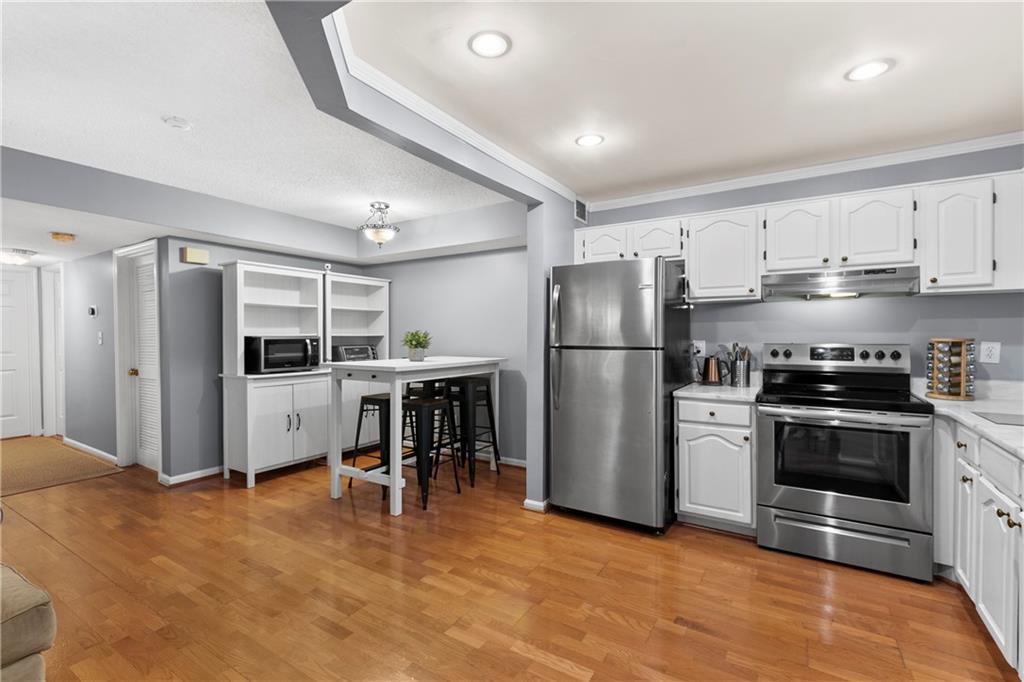 524 Mcgill Place NE Unit 524