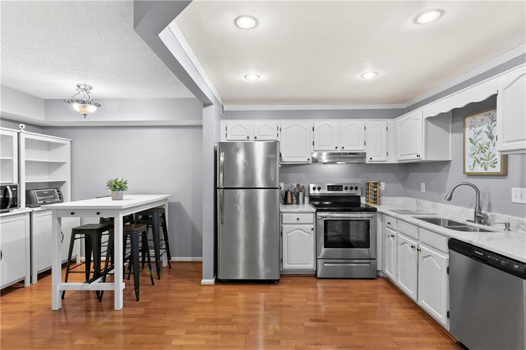 524 Mcgill Place NE Unit 524