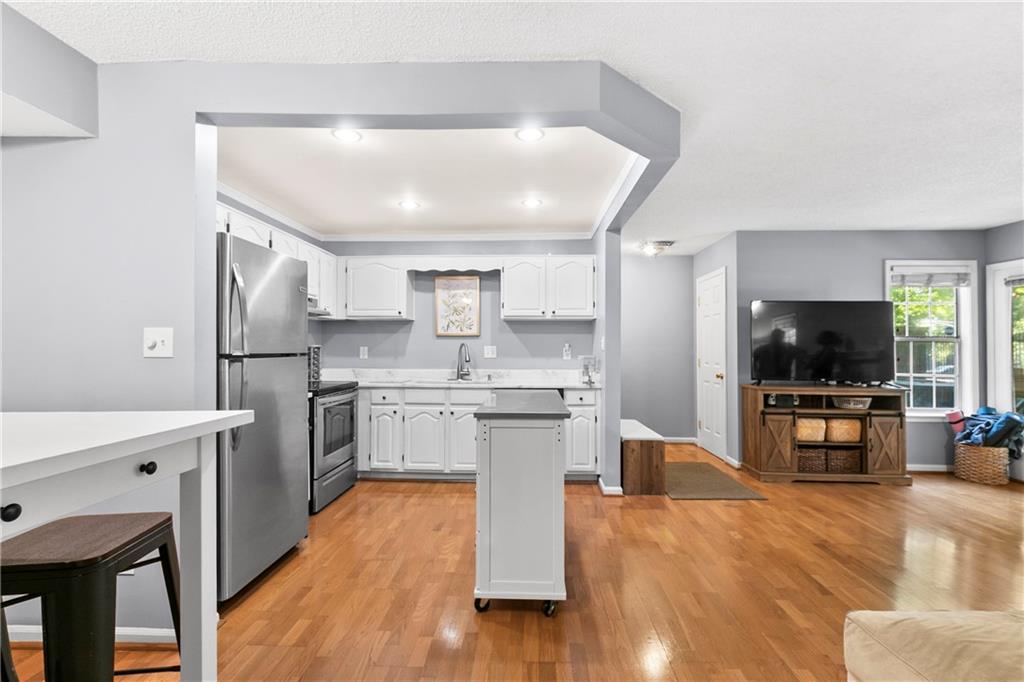 524 Mcgill Place NE Unit 524
