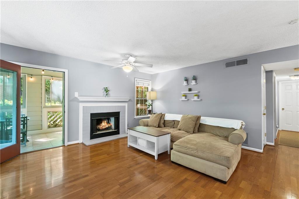524 Mcgill Place NE Unit 524