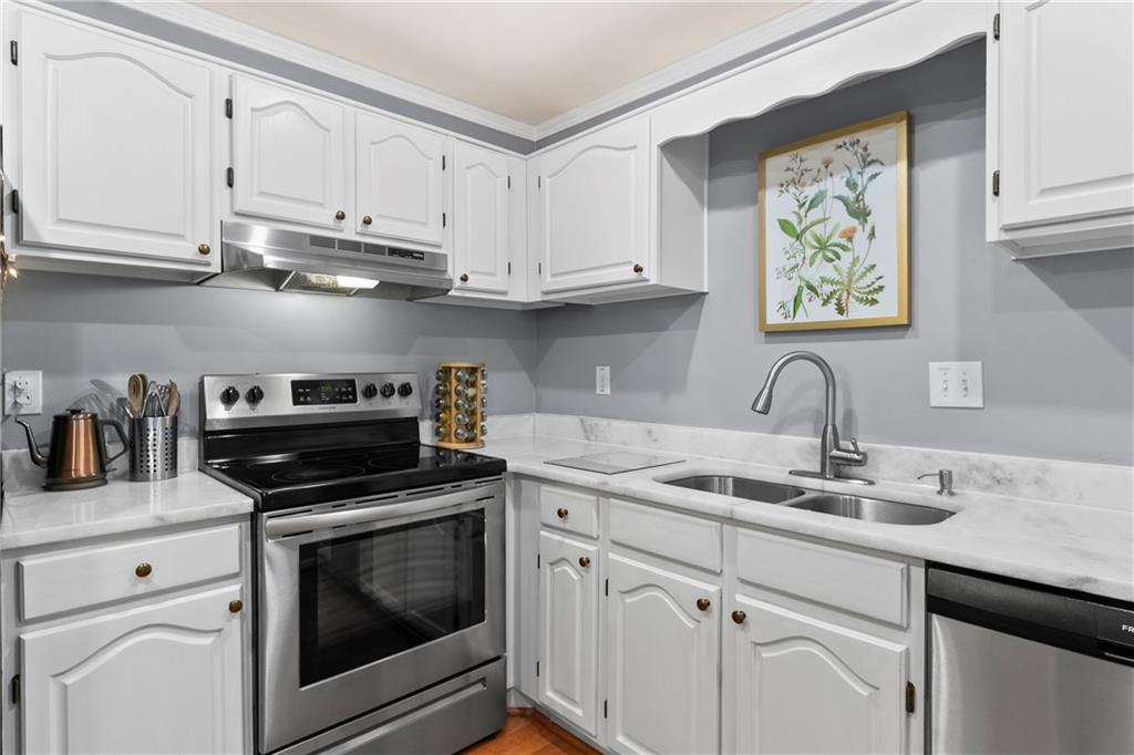 524 Mcgill Place NE Unit 524