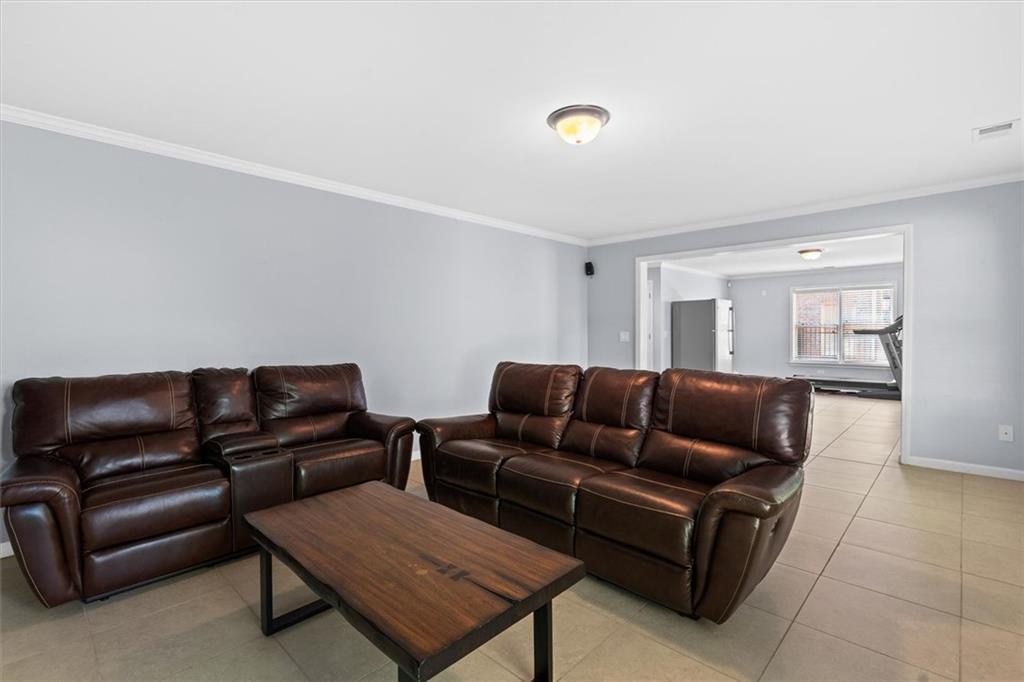 3089 Frazier