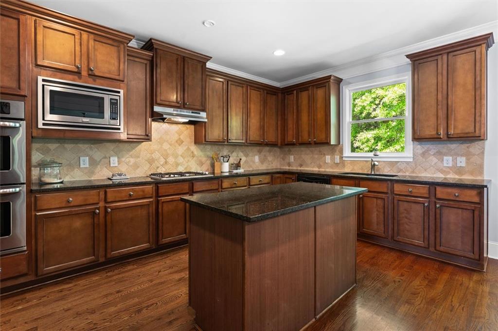 3089 Frazier