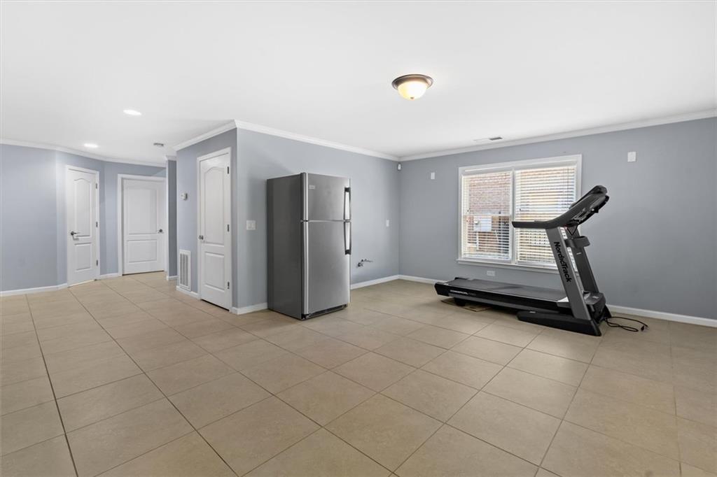 3089 Frazier