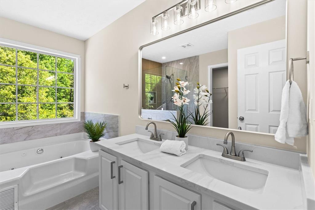 3136 Claridge