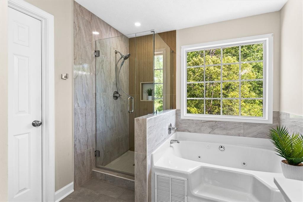 3136 Claridge