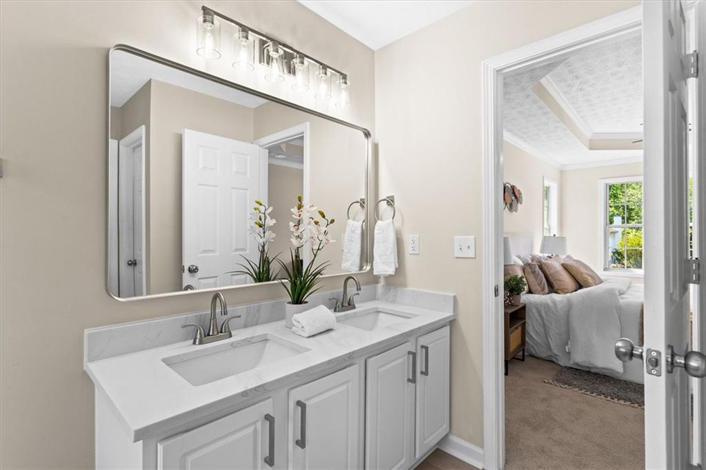 3136 Claridge