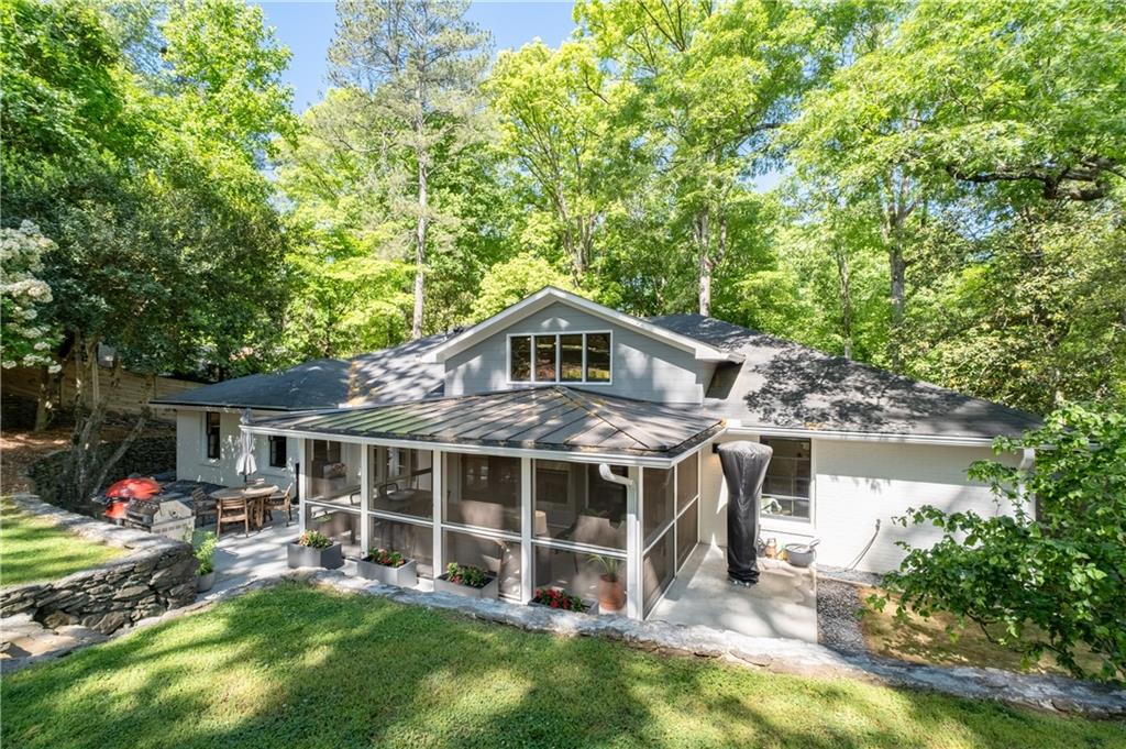 538 Spring Valley Road NW