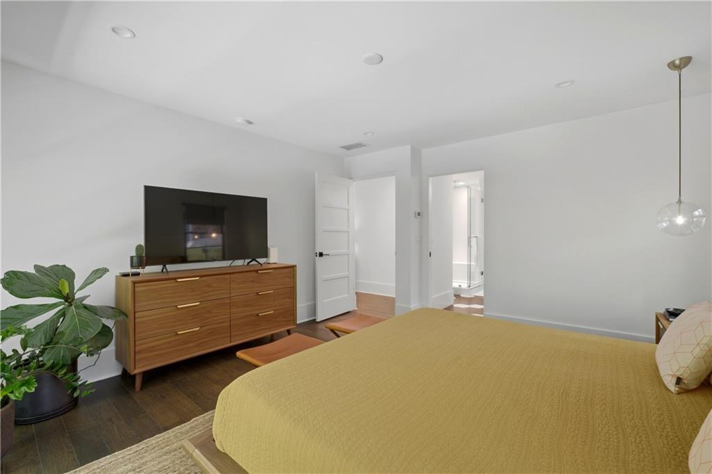 538 Spring Valley Road NW
