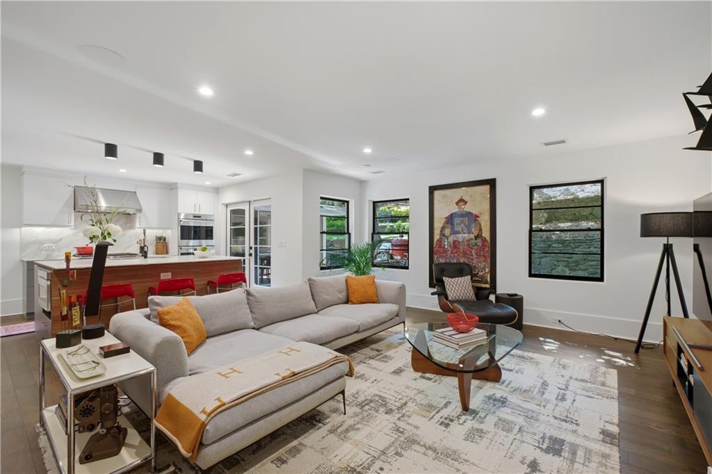 538 Spring Valley Road NW